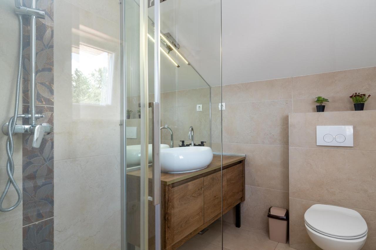 Apartments Dobrila Kastel Novi Luaran gambar