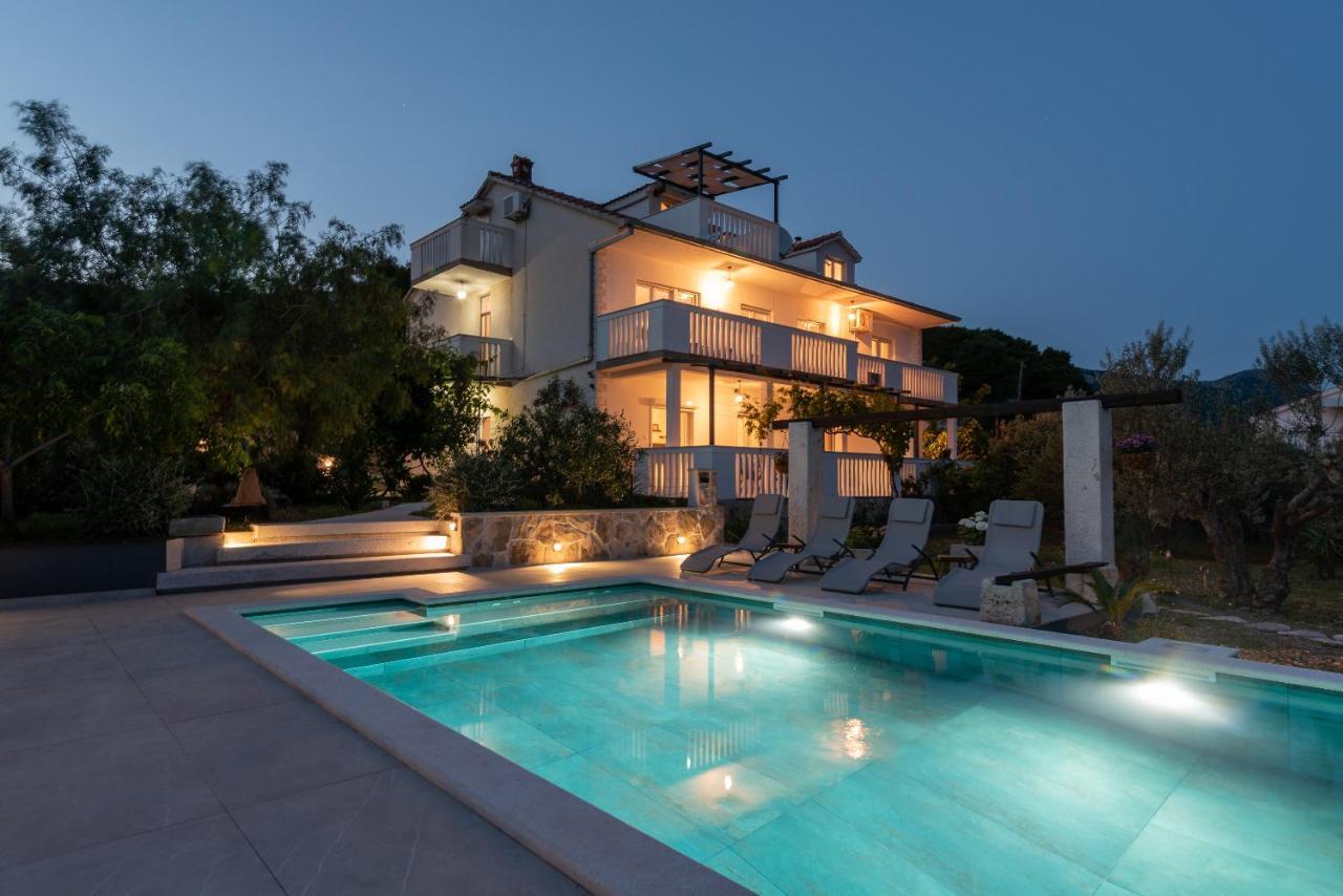 Apartments Dobrila Kastel Novi Luaran gambar
