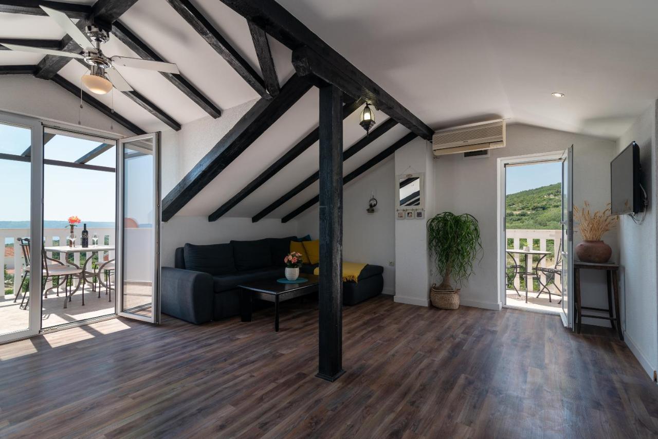 Apartments Dobrila Kastel Novi Luaran gambar