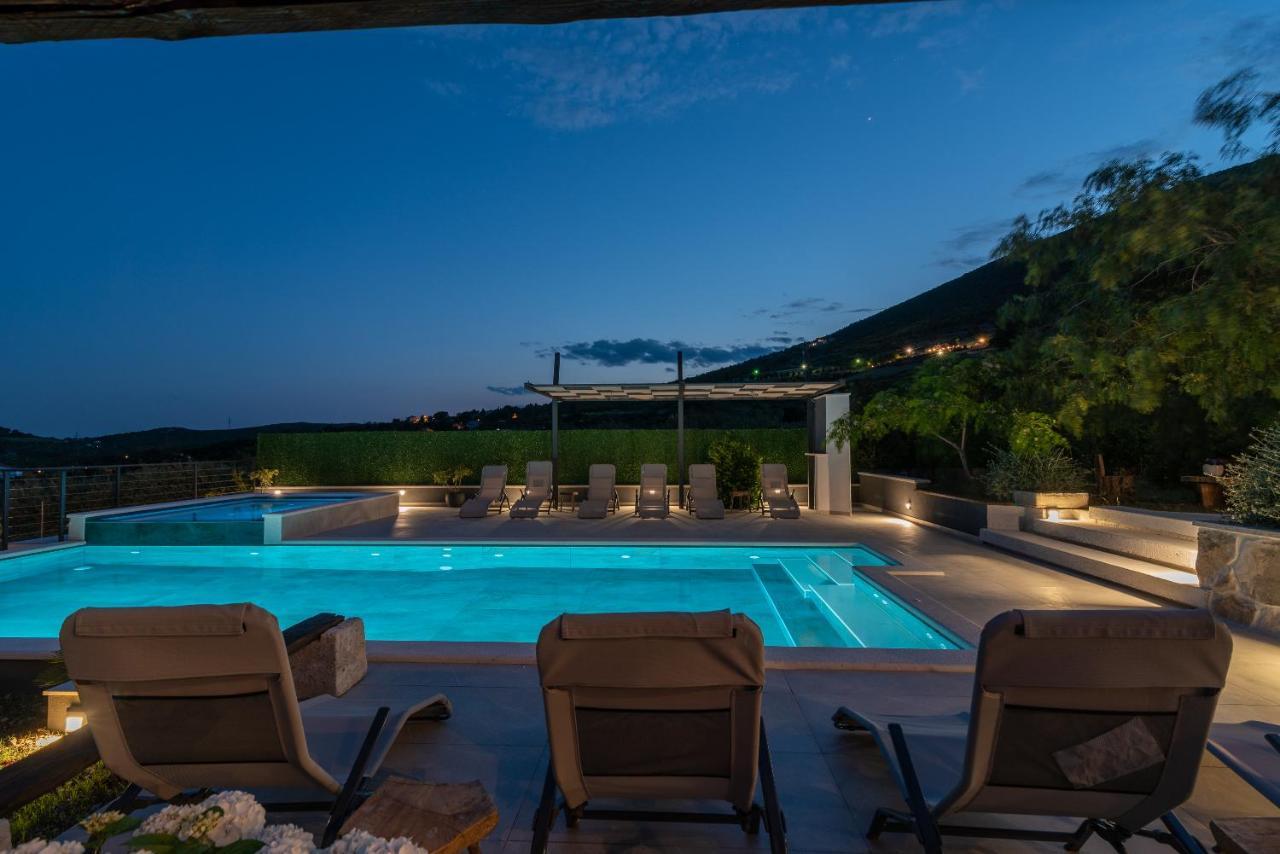 Apartments Dobrila Kastel Novi Luaran gambar